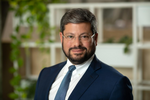 Noah M. Steinberg, prezes i dyrektor generalny WINGHOLDING Zrt.