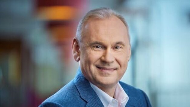 Siarhei Kostevitch, Przewodniczący Rady Dyrektorów
Dyrektor Generalny, Asbis Enterprises PLC